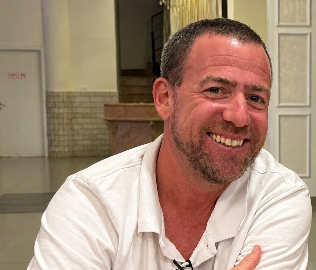 אלמוג אלוני מנהל חטיבת הנעורים