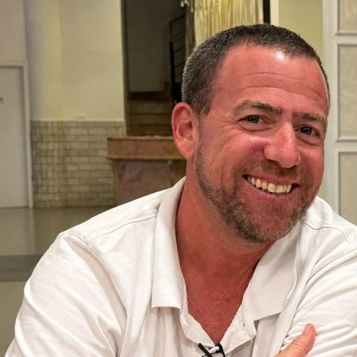 אלמוג אלוני מנהל חטיבת הנעורים